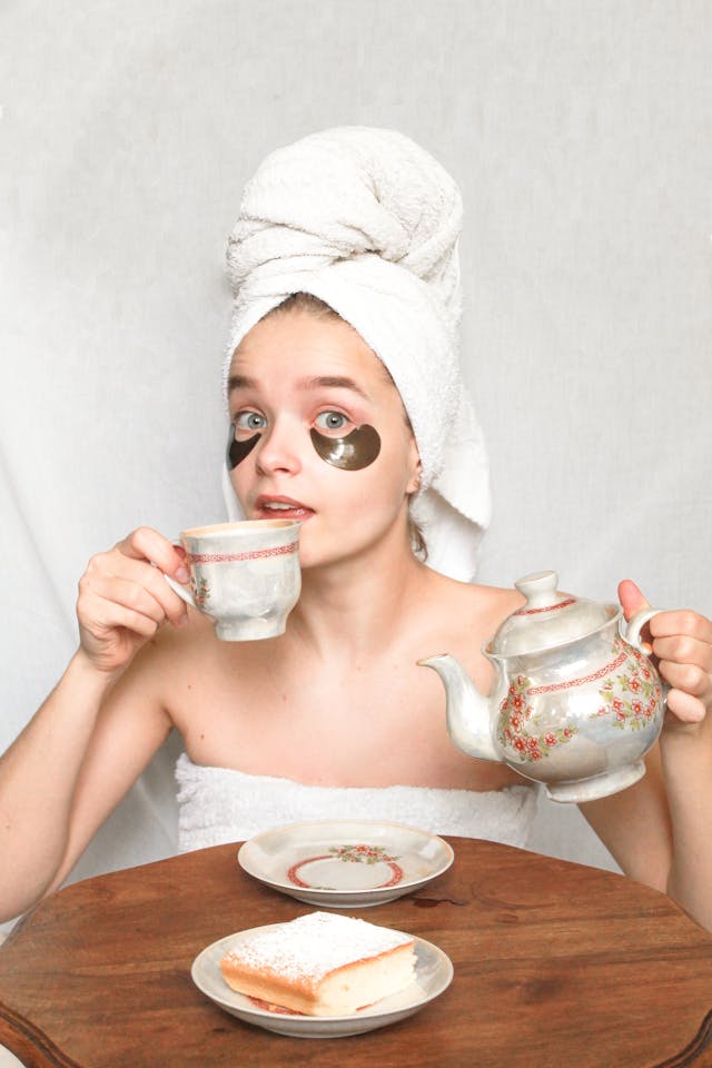 Clean Morning Skincare Routine: 7 Non-Toxic Steps